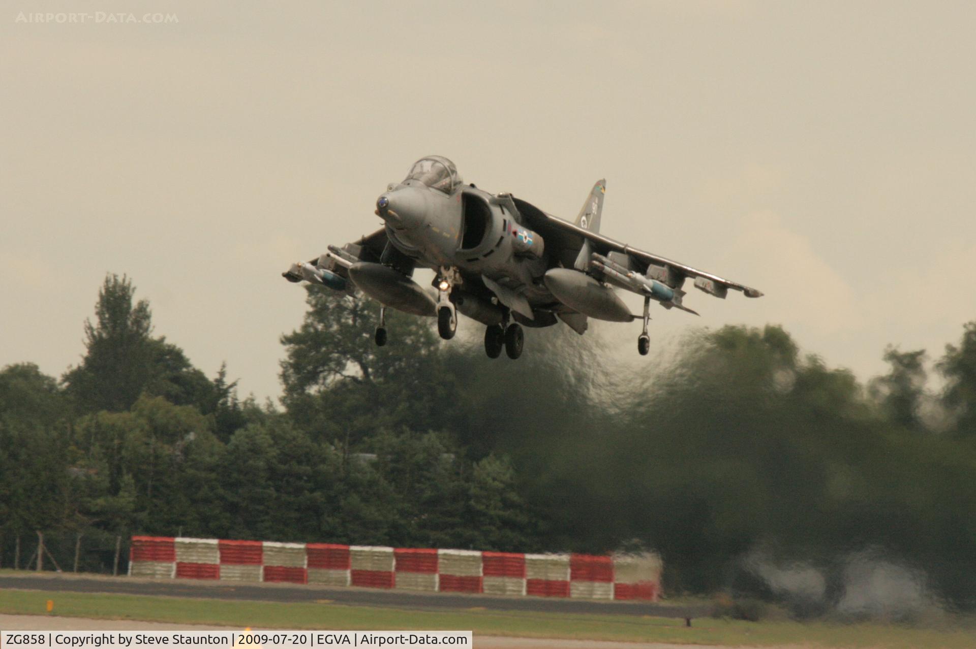 ZG858, 1991 British Aerospace Harrier GR.9 C/N P90, Taken at the Royal International Air Tattoo 2009