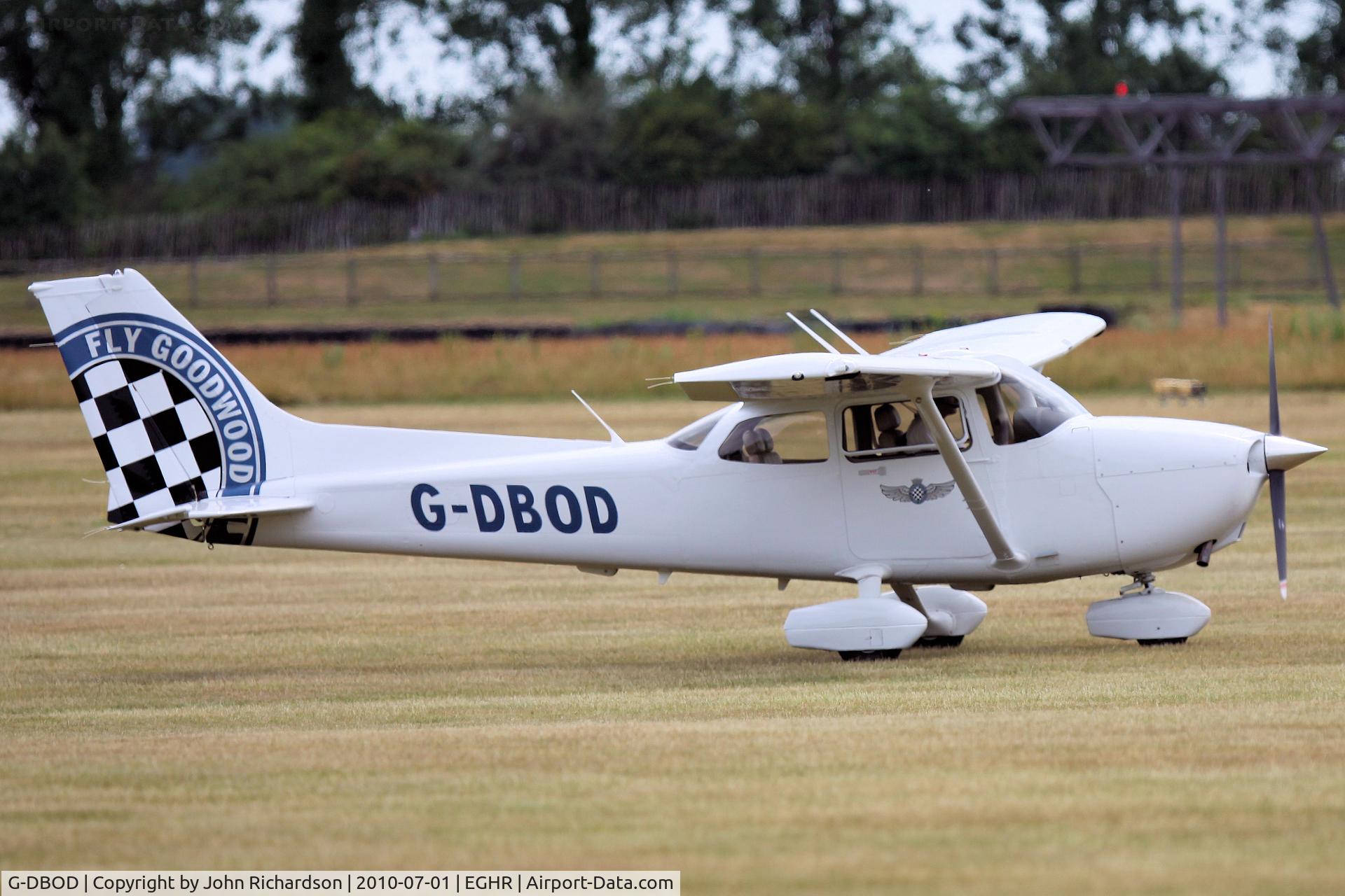 G-DBOD, 2010 Cessna 172S C/N 172S-10961, Taxying  for take off