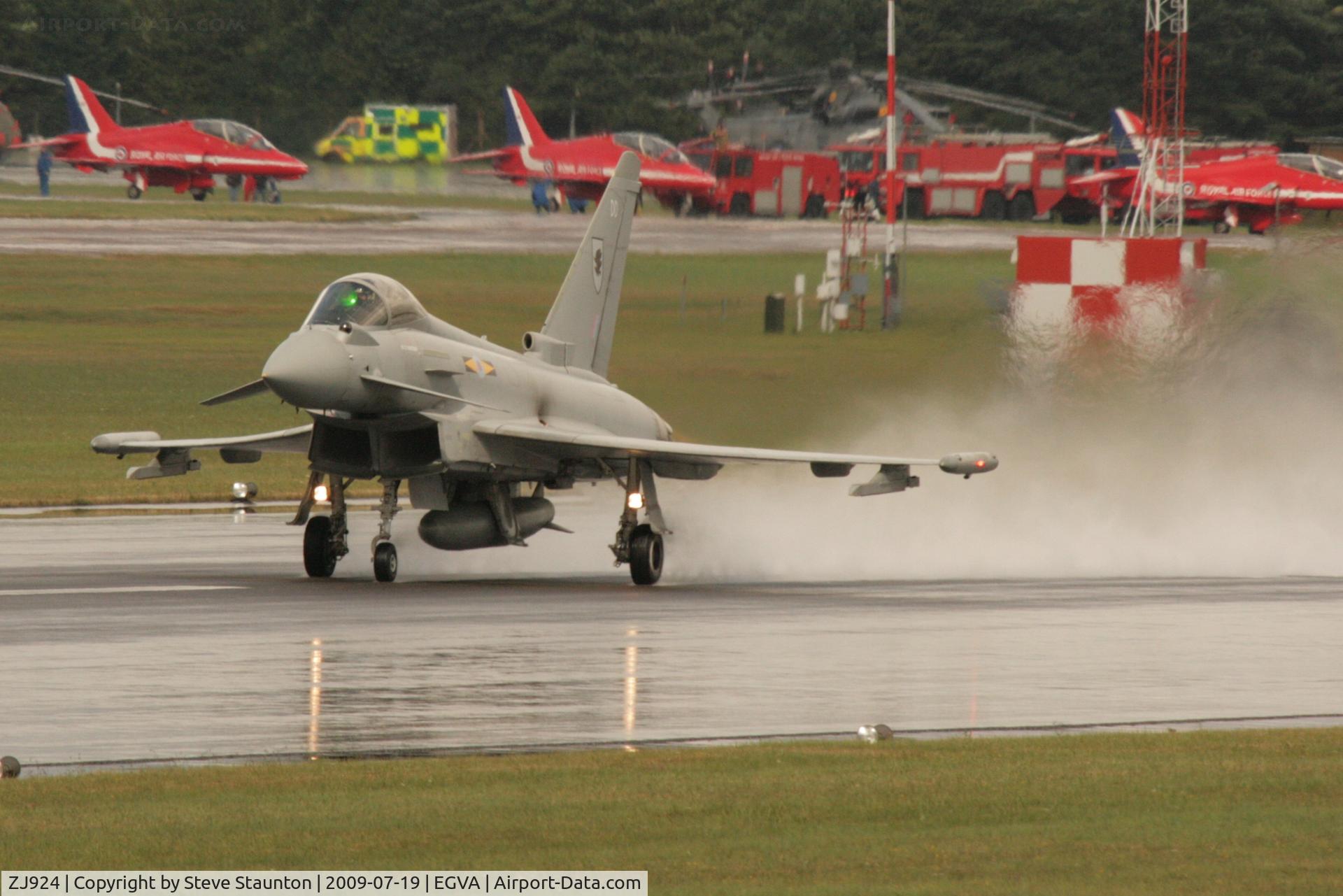 ZJ924, 2006 Eurofighter EF-2000 Typhoon FGR4 C/N 0077/BS015, Taken at the Royal International Air Tattoo 2009