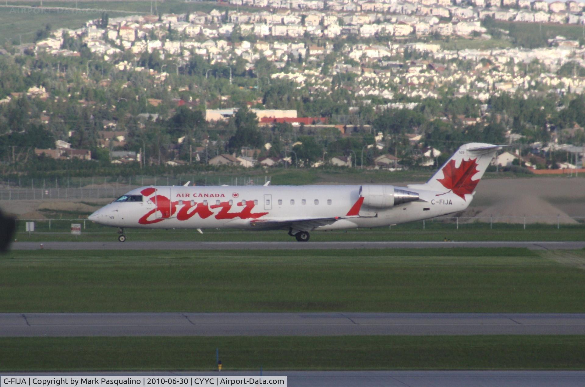 C-FIJA, 2004 Bombardier CRJ-200ER (CL-600-2B19) C/N 7987, CL-600-2B19