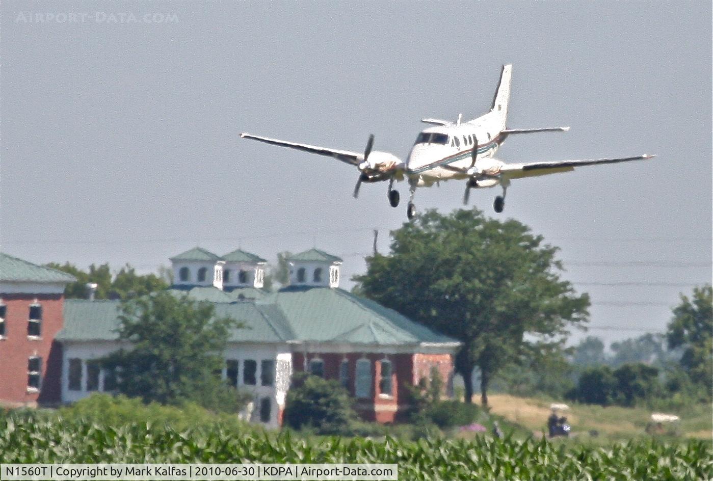 N1560T, 1994 Beech C90A King Air C/N LJ-1357, BLACK OAK LEASING LLC, Beechcraft King Air 90 N1560T arriving from KSLE on 2L KDPA.