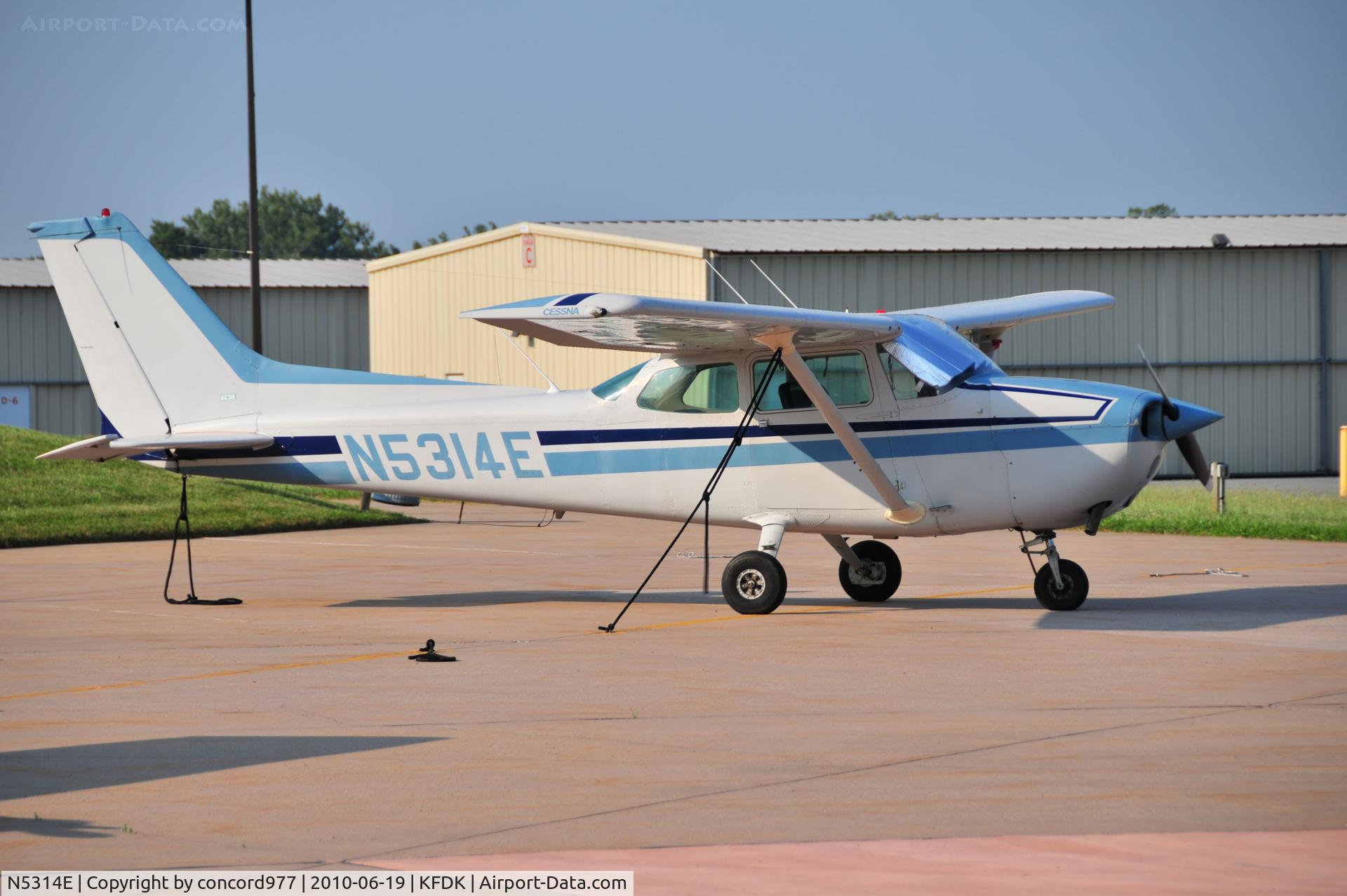 N5314E, 1978 Cessna 172N C/N 17271835, Seen at KFDK on 6/19/2010
