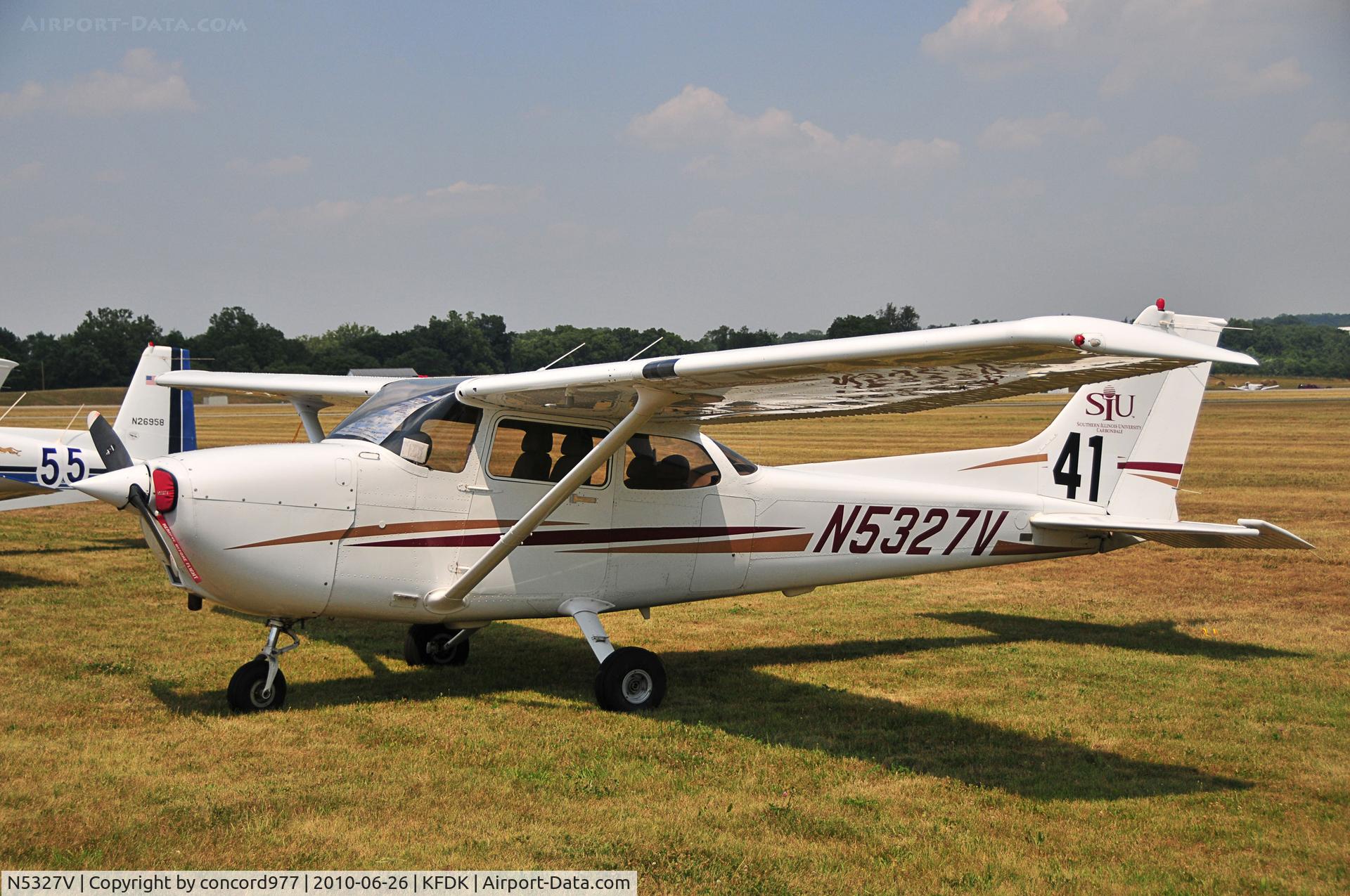 N5327V, 2003 Cessna 172R C/N 17281151, Seen at KFDK on 6/26/2010