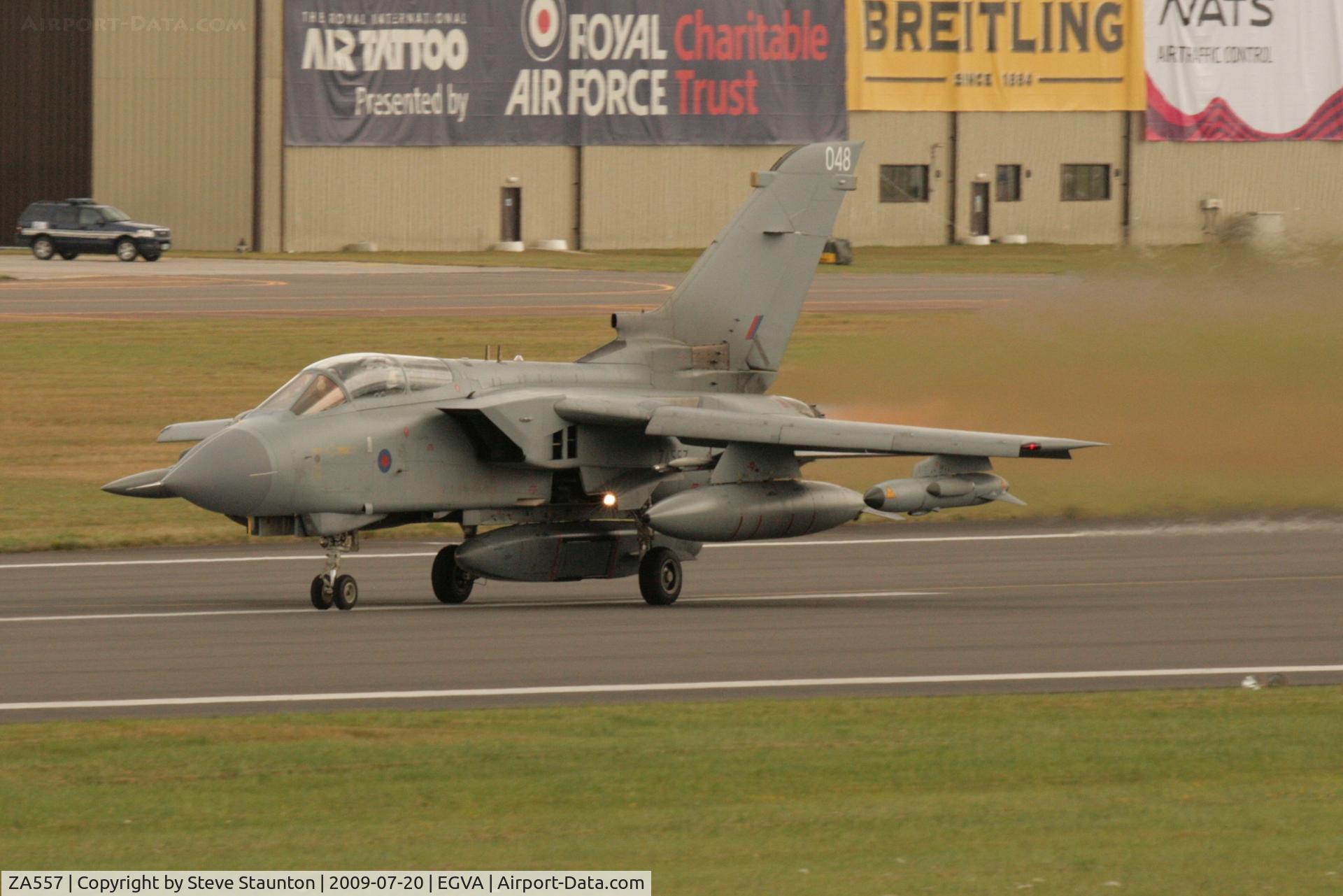 ZA557, 1981 Panavia Tornado GR.4 C/N 077/BS021/3041, Taken at the Royal International Air Tattoo 2009