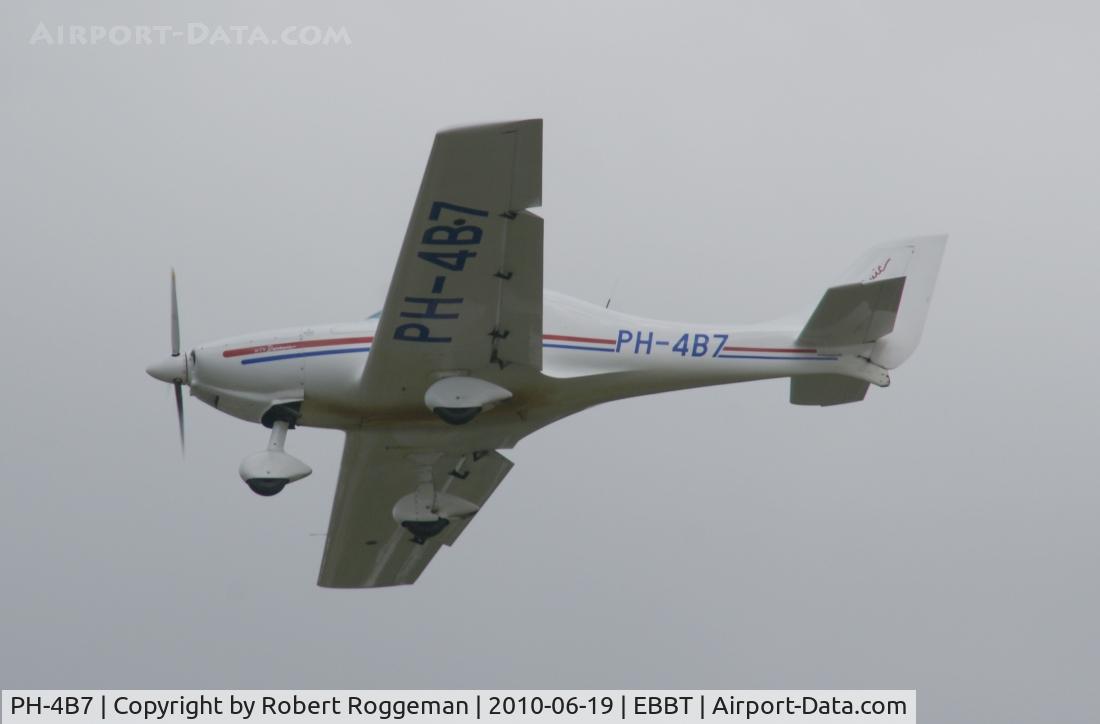 PH-4B7, 2011 Aerospool WT-9 Dynamic C/N DY303/2011, Brasschaat Airfield 100 years