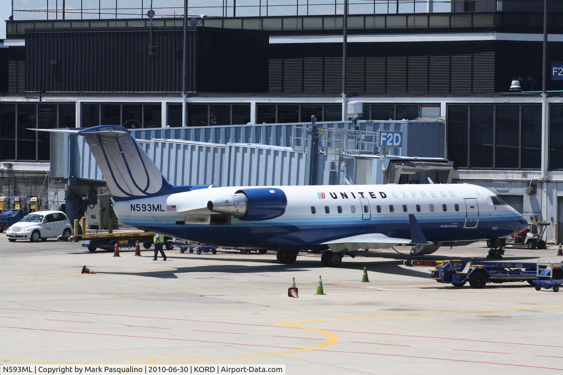 N593ML, 2001 Bombardier CRJ-200ER (CL-600-2B19) C/N 7465, CL-600-2B19