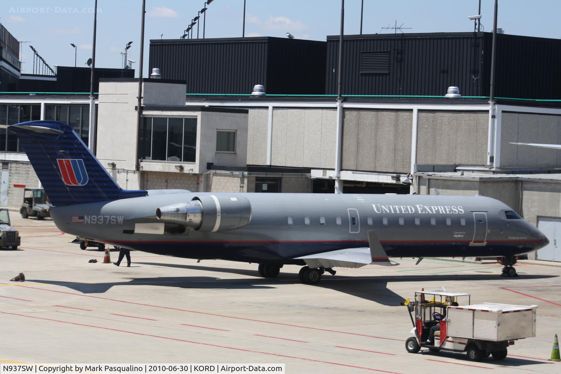 N937SW, 2003 Bombardier CRJ-200LR (CL-600-2B19) C/N 7735, CL-600-2B19