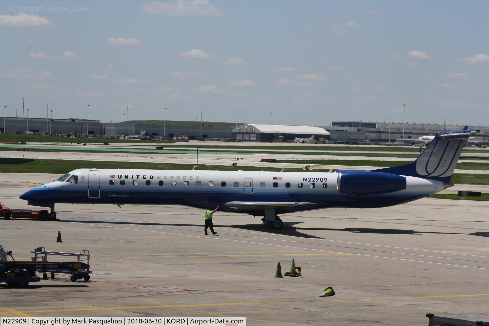 N22909, 2001 Embraer ERJ-145LR (EMB-145LR) C/N 145459, EMB-145LR