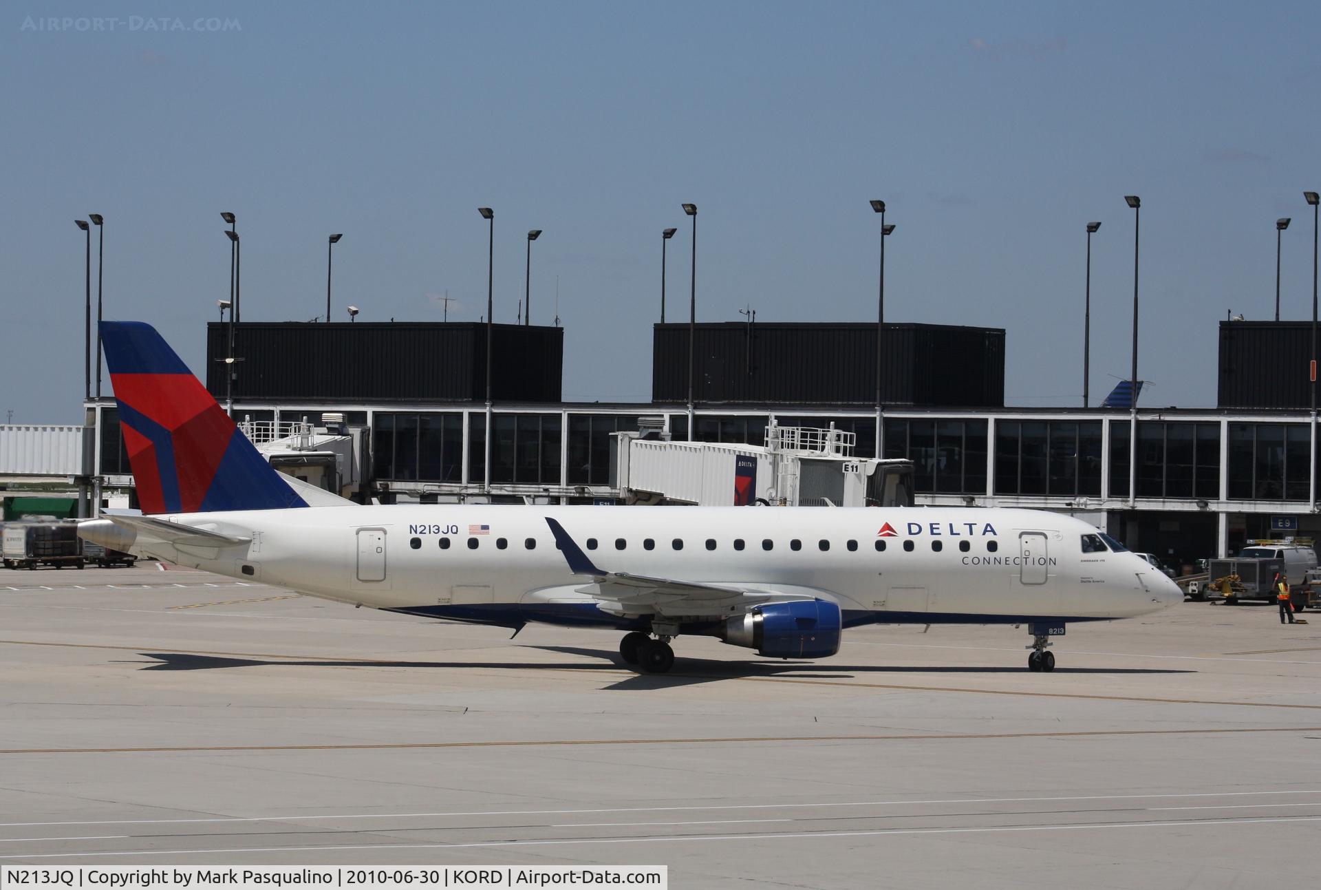 N213JQ, 2009 Embraer 175LR (ERJ-170-200LR) C/N 17000265, ERJ 170-200 LR