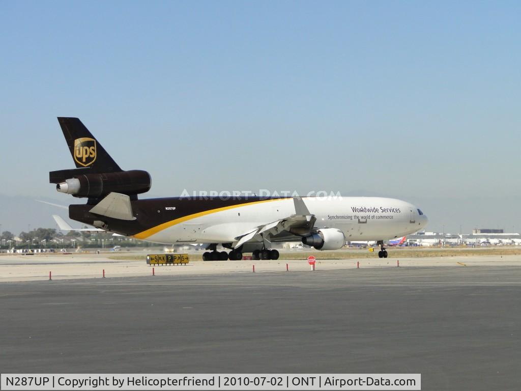N287UP, 1994 McDonnell Douglas MD-11 C/N 48539, After landing, taxxing back to the east where UPS has it's parking apron