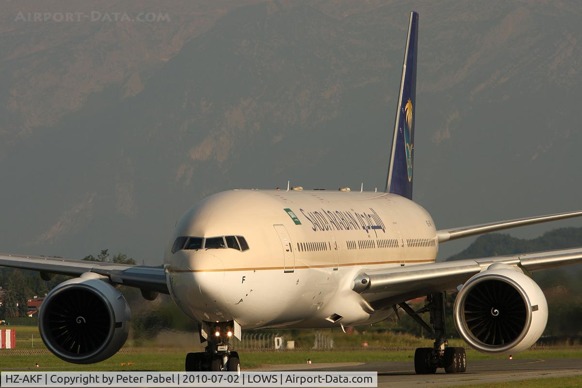 HZ-AKF, 1998 Boeing 777-268/ER C/N 28349, Saudi
