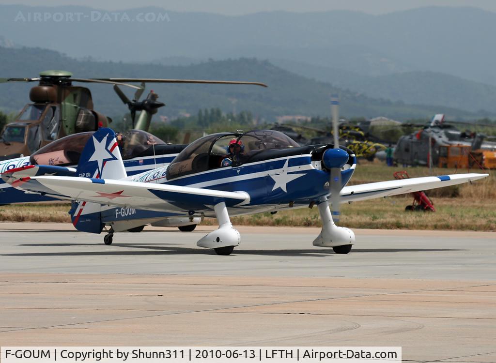 F-GOUM, Mudry CAP-10B C/N 122, Used as a demo during LFTH Open Day 2010...