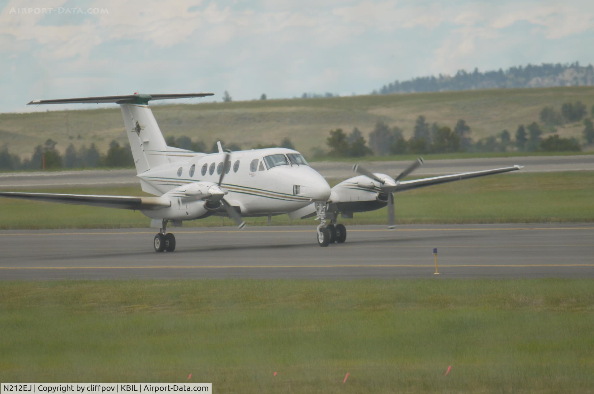 N212EJ, 1981 Beech 200 C/N BB-898, Beech King Air 200