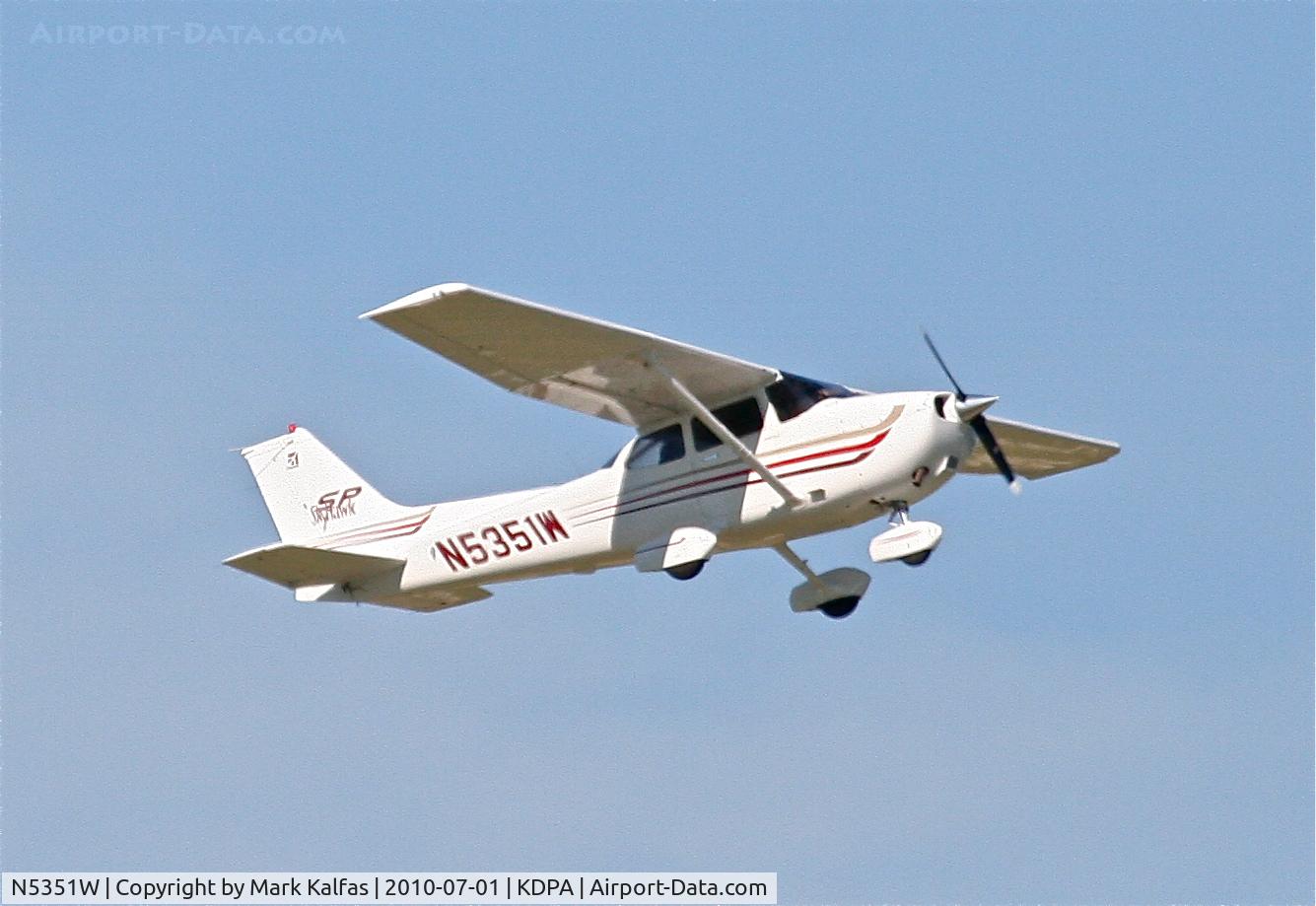 N5351W, 2003 Cessna 172S C/N 172S9381, Cessna 172S Skyhawk, N5351W departing 20R KDPA.