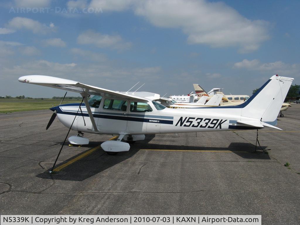 N5339K, 1980 Cessna 172P C/N 17274071, Cessna 172P Skyhawk on the line.