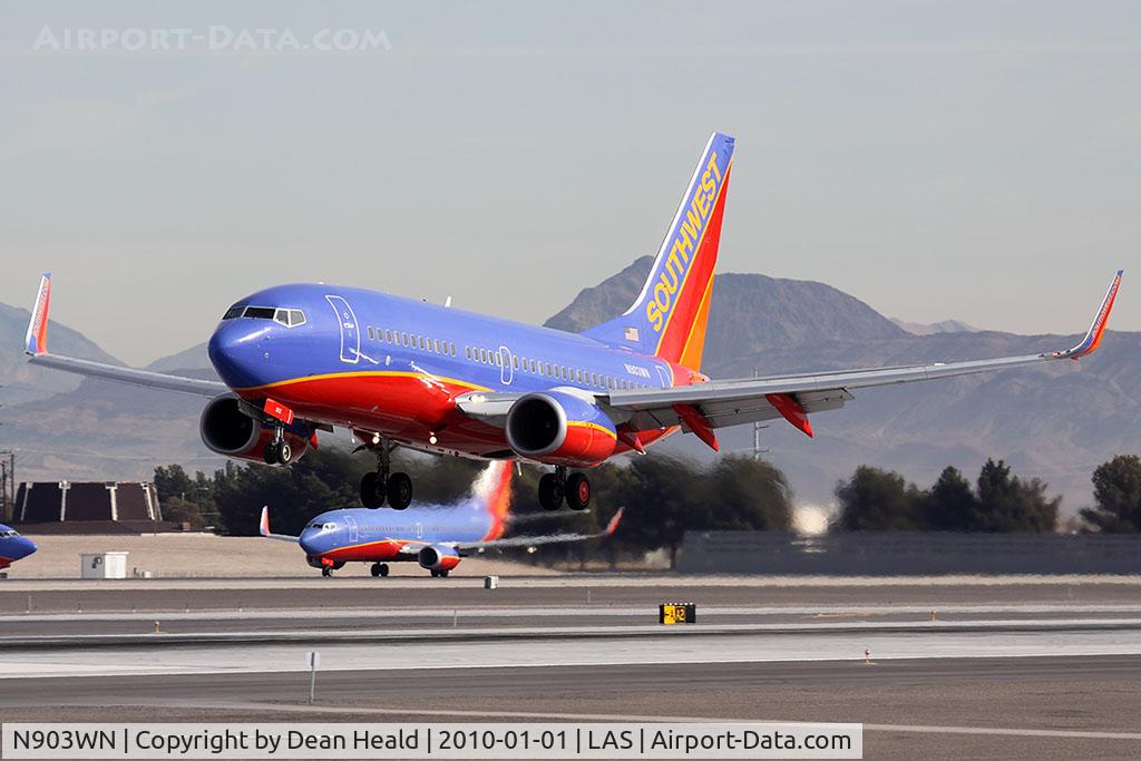 N903WN, 2007 Boeing 737-7H4 C/N 32457, Southwest Airlines N903WN (FLT SWA3552) from Salt Lake City Int'l (KSLC) landing RWY 25L.