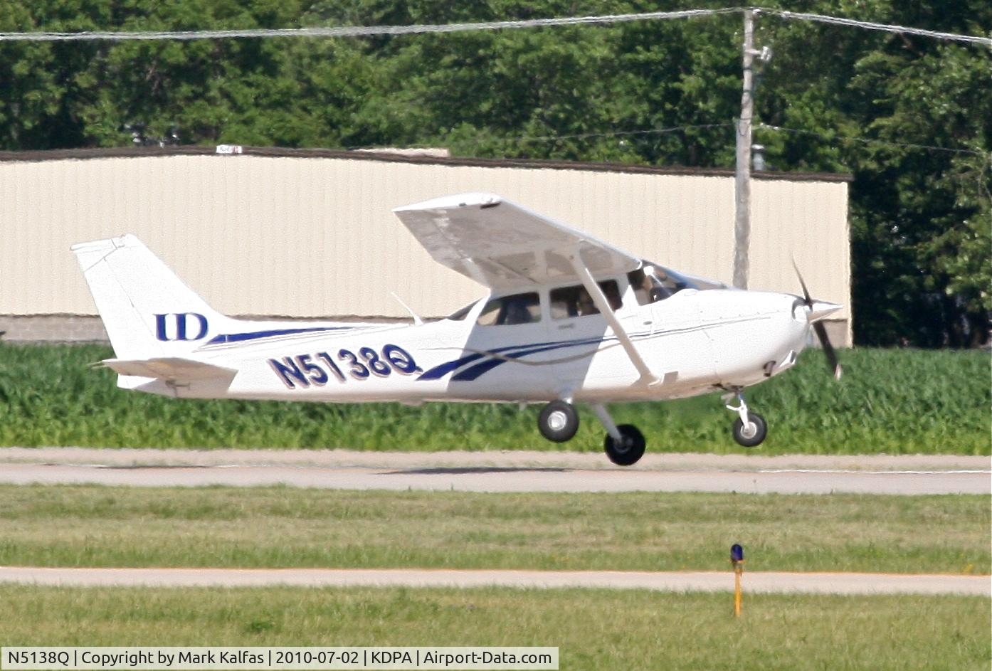 N5138Q, Cessna 172S C/N 172S10942, UNIVERSITY OF DUBUQUE Cessna Skyhawk C172/G, N5138Q departing 20L KDPA for a trip to KDBQ (with a strong crosswind on rotation).