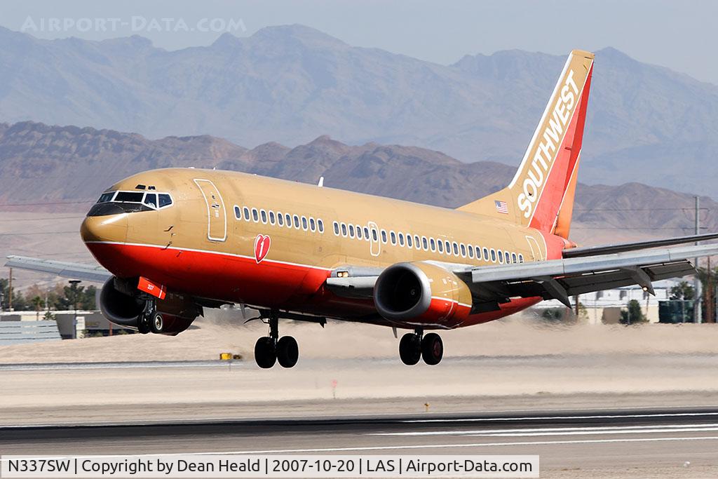 N337SW, 1988 Boeing 737-3H4 C/N 23959, Southwest Airlines N337SW (FLT SWA574) from Kansas City Int'l (KMCI) landing RWY 25L.