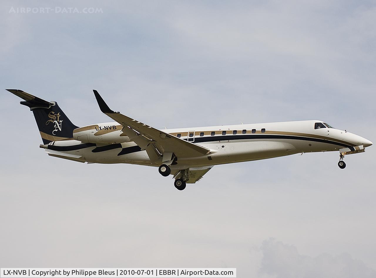 LX-NVB, 2007 Embraer ERJ-135BJ 600 Legacy C/N 14501002, New to me, I must say. Legacy 600 ! Short final rwy 25L in the late afternoon.