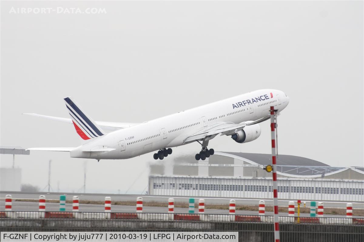 F-GZNF, 2009 Boeing 777-328/ER C/N 37433, on take-off at CDG