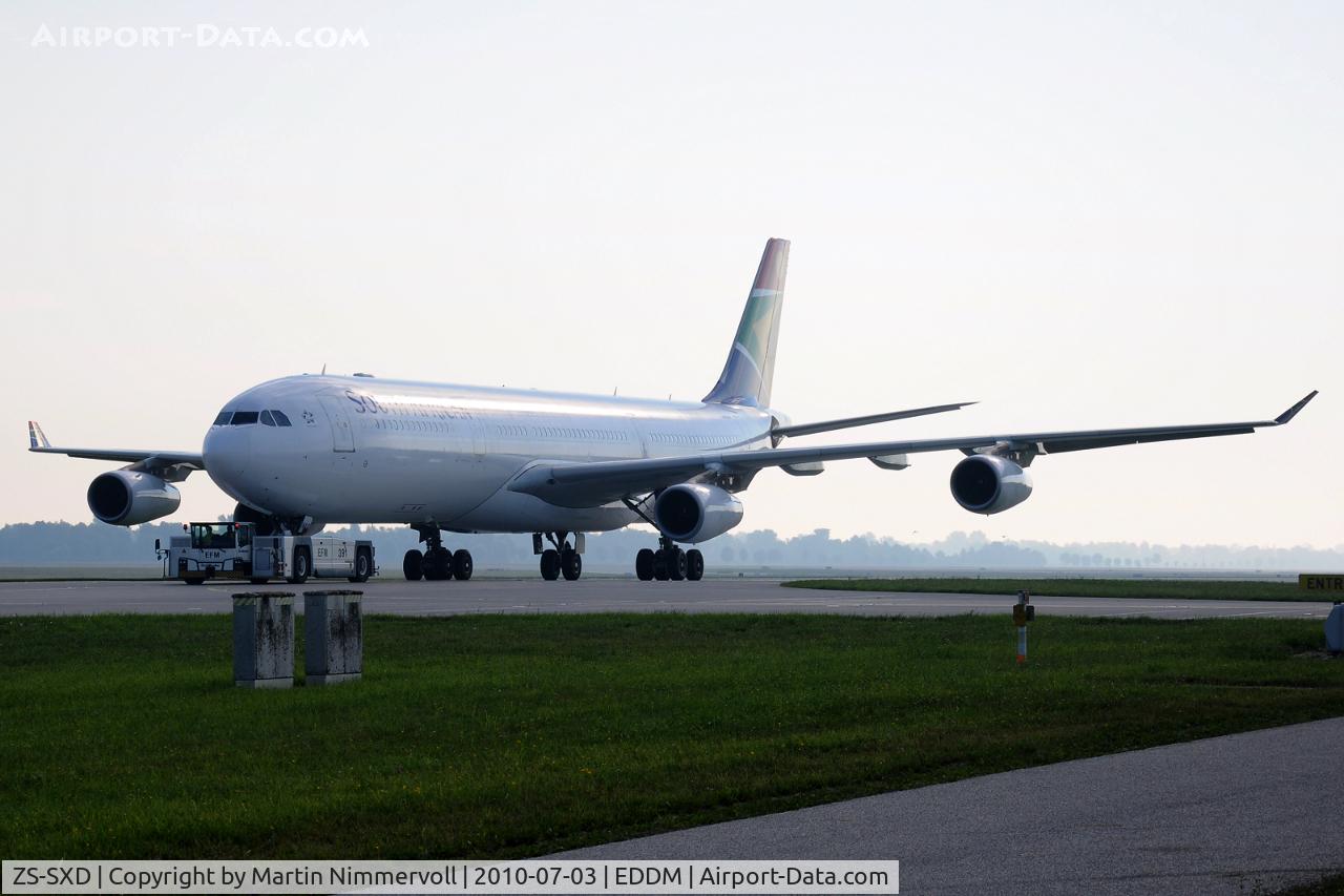 ZS-SXD, 2004 Airbus A340-313X C/N 643, South African Airways