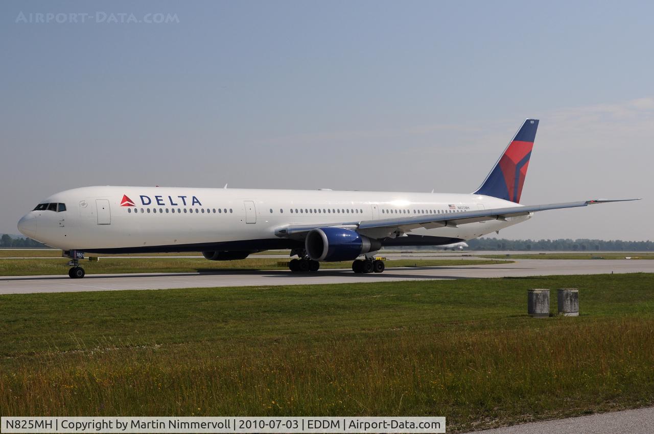 N825MH, 1999 Boeing 767-432/ER C/N 29703, Delta Airlines