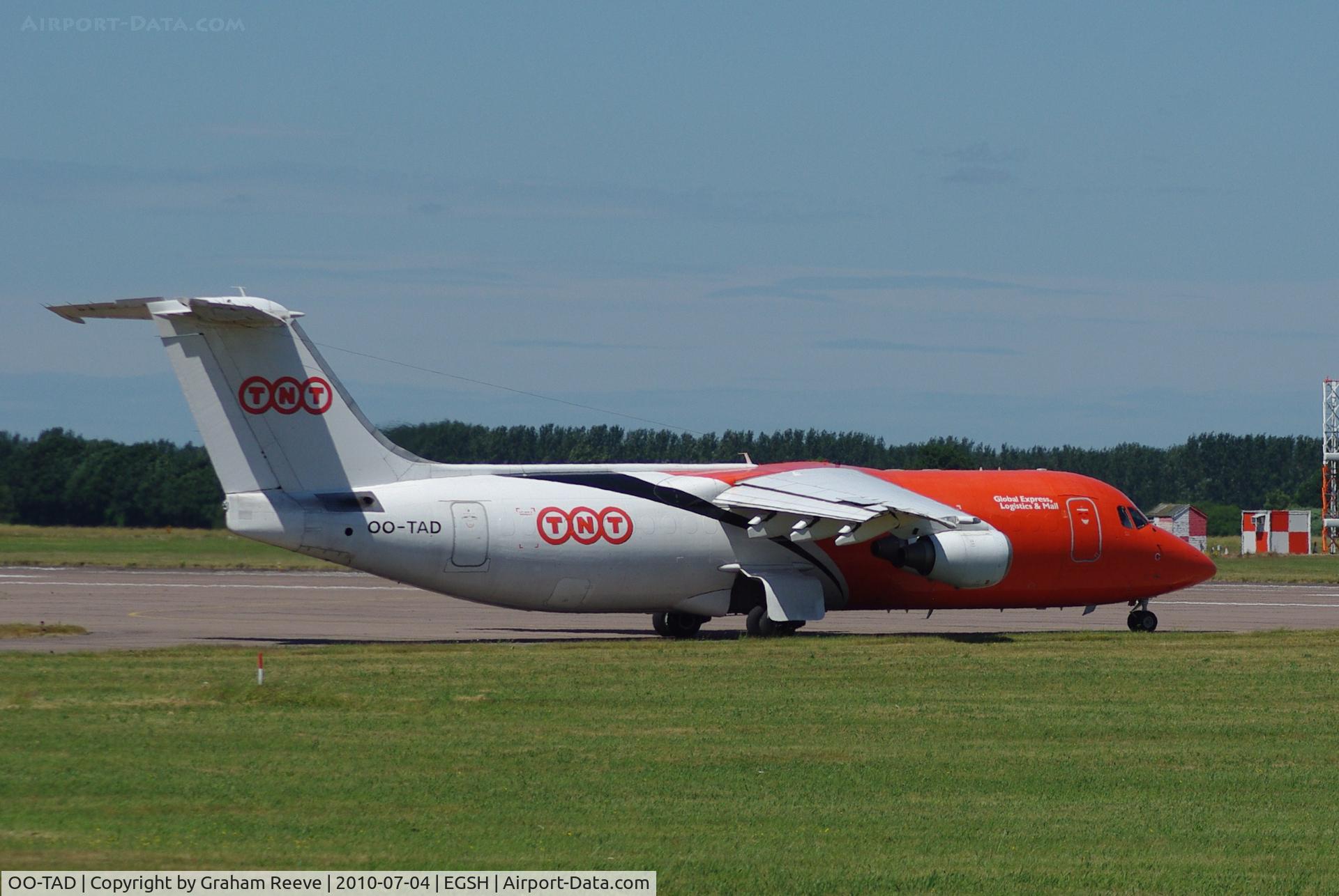 OO-TAD, 1990 British Aerospace BAe.146-300 C/N E3166, Lining up for take off.