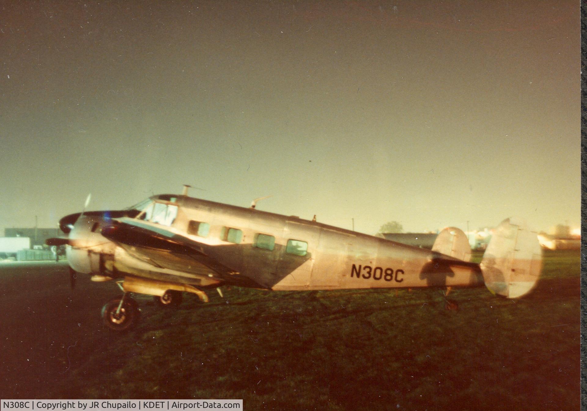 N308C, 1959 Beech G18S C/N BA-484, N308C at Detroit City Airport 1982.