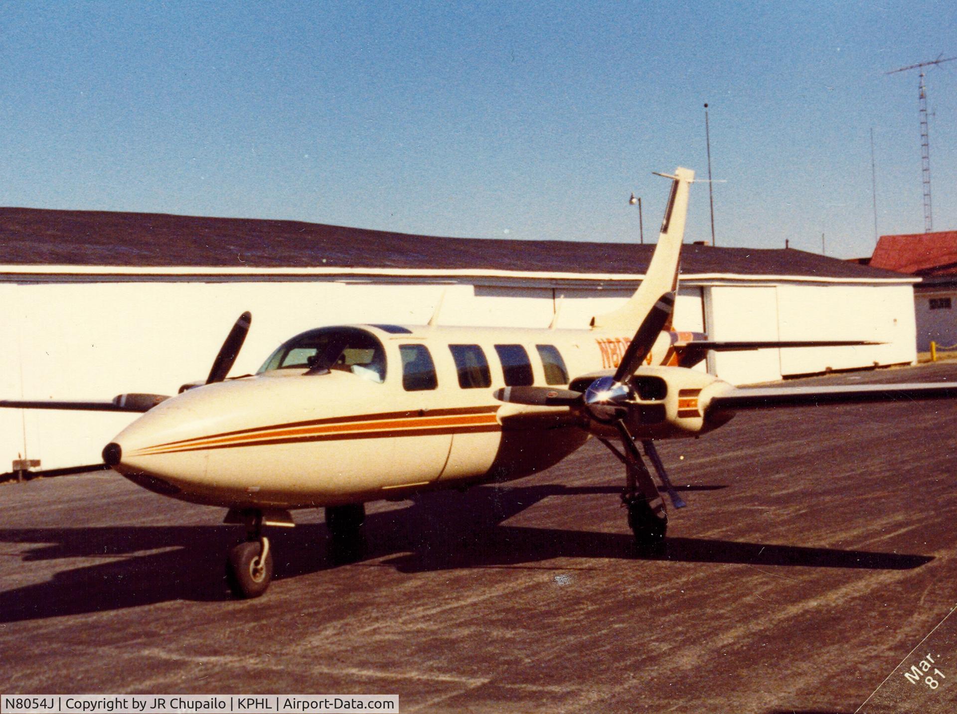 N8054J, 1978 Piper Aerostar 601 C/N 61-0537-132, N8054J at KPHL in 1981. Operated by Arrow Air ( a small FAR Part 135) flying a nightly 