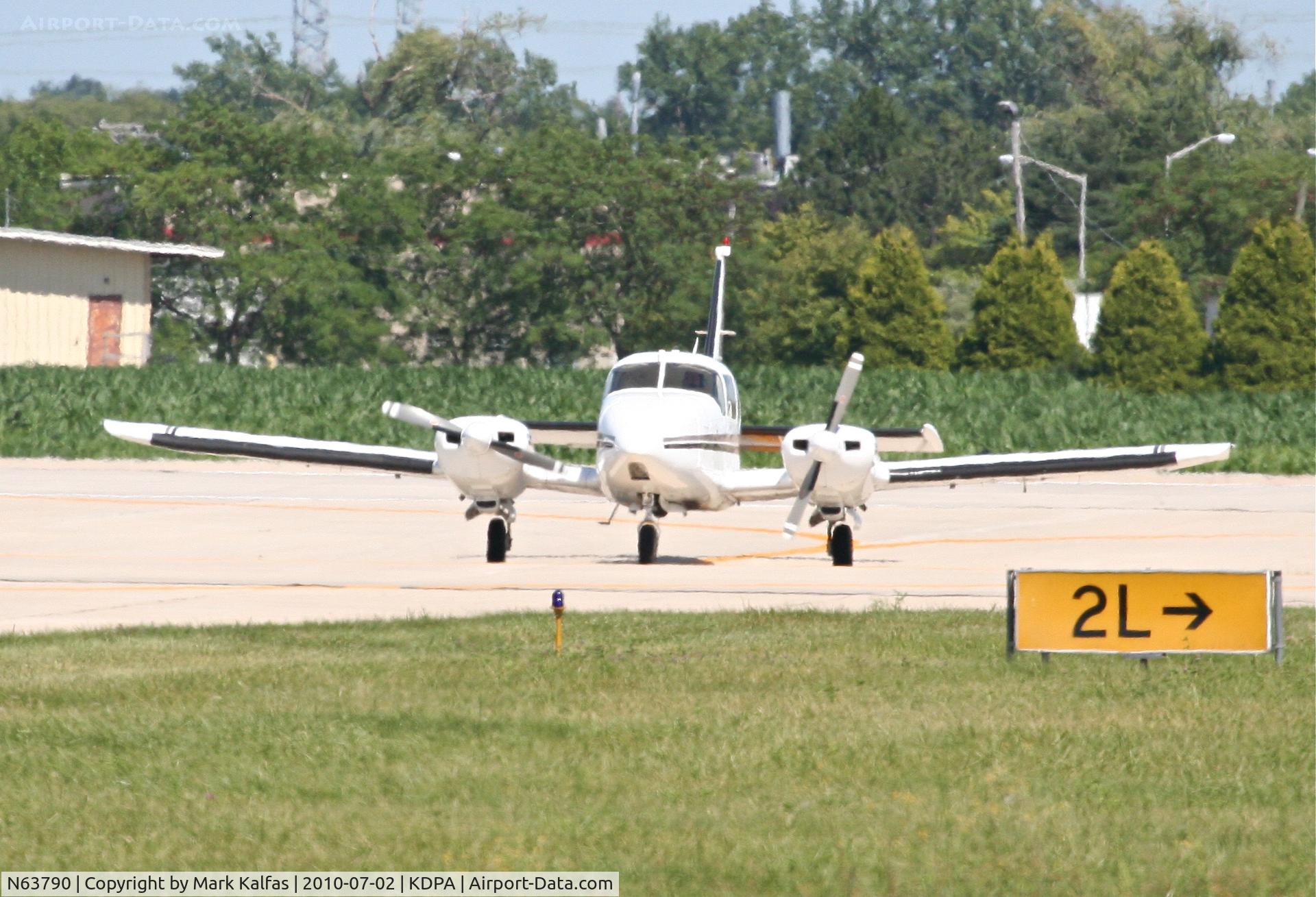 N63790, 1977 Piper PA-23-250 C/N 27-7754117, MCPHILLIPS FLYING SERVICE INC/island Airways Piper PA27 Aztec, N63790 arriving KPDA RWY 20R at W-6.