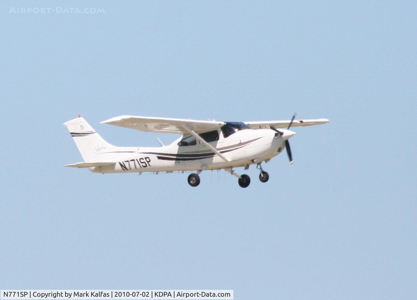 N771SP, 1999 Cessna 182S Skylane C/N 18280653, ILLINOIS STATE POLICE Cessna 182S, N771SP departing 20R KDPA.