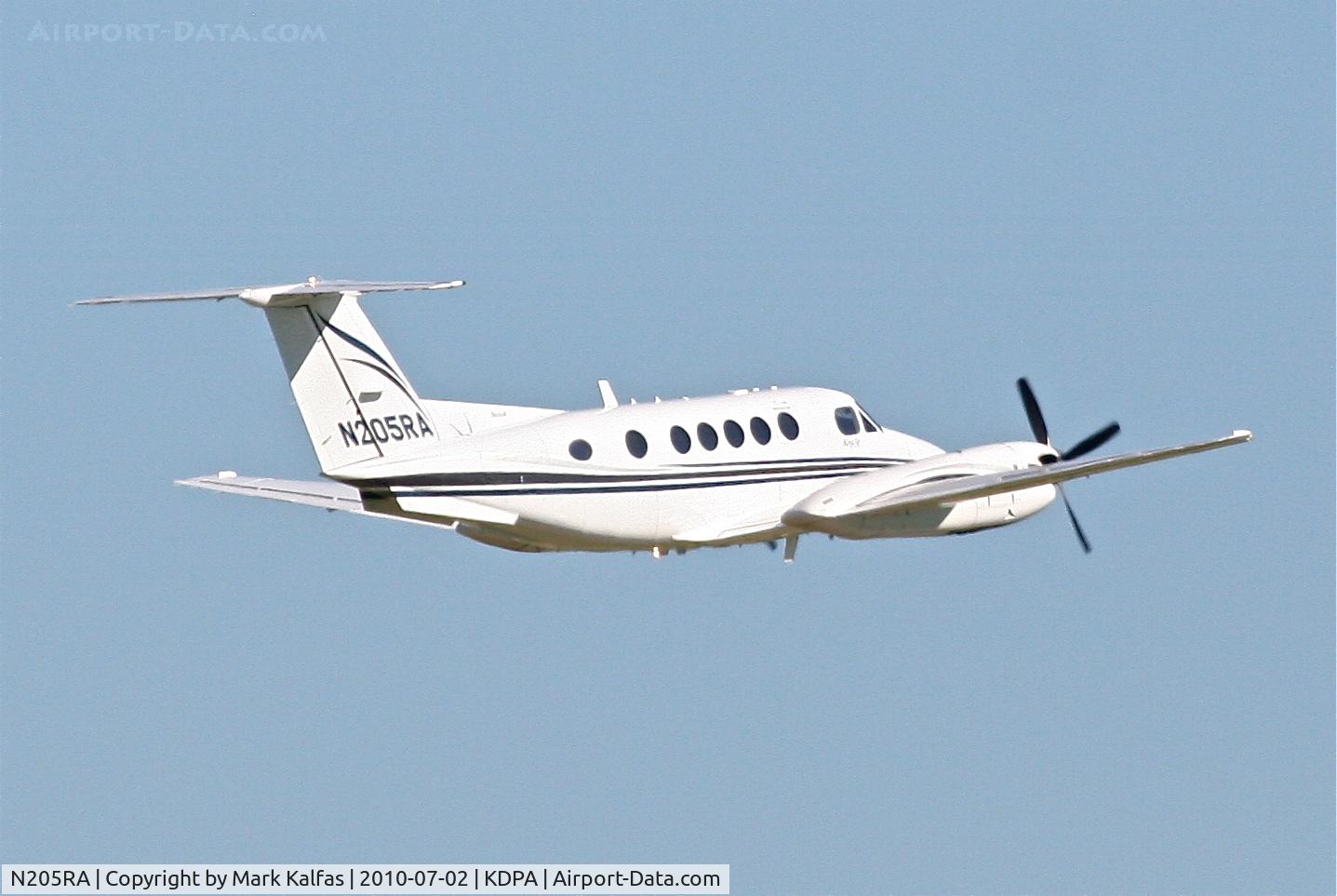 N205RA, Raytheon B200 King Air C/N BB-1919, AVN AIR LLC Beechcraft 200 departing 20R KDPA.