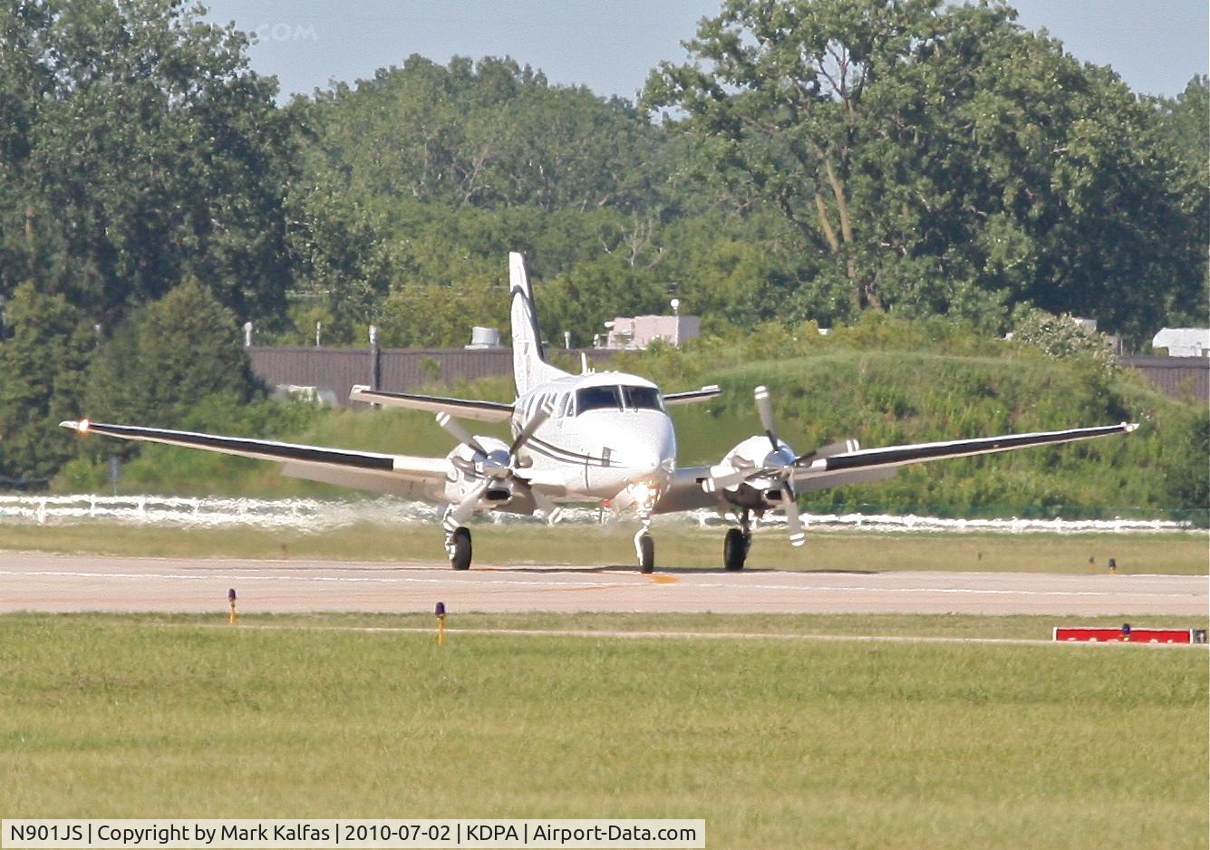 N901JS, Raytheon Aircraft Company C90A C/N LJ-1726, SHEWMAKER AIR LLC Beechcraft King Air 90, N901JS arriving KDPA from KVBT.