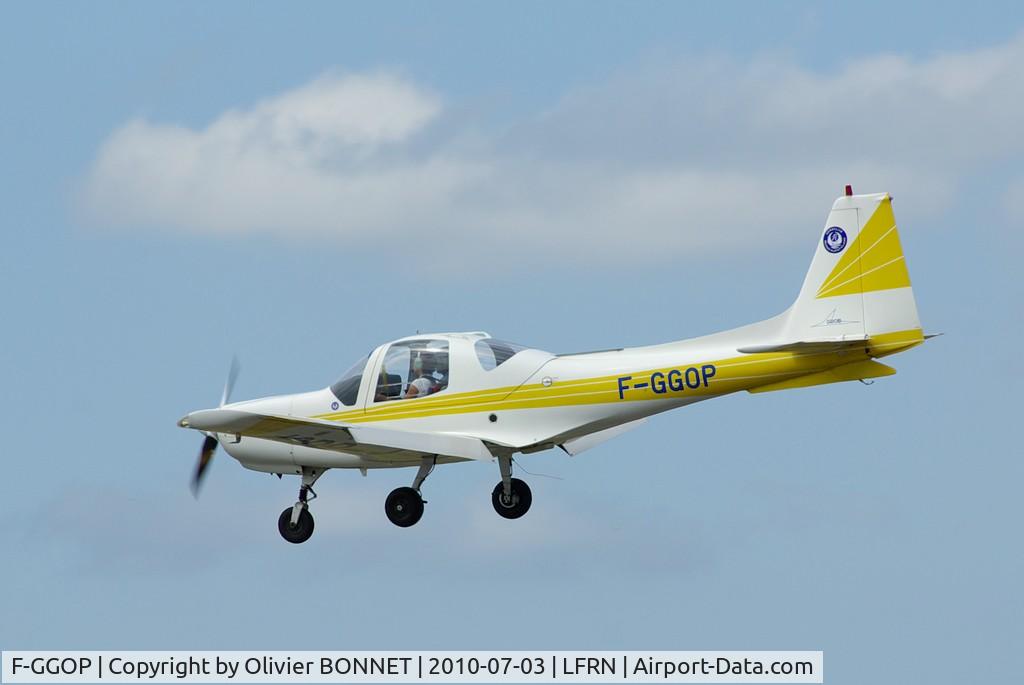 F-GGOP, Grob G-115A C/N 8106, Landing at Rennes Airport (RNS)