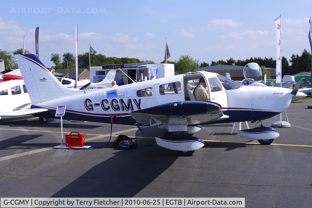 G-CGMY, 2010 Piper PA-28-181 Cherokee Archer III C/N 2843680, Piper Pa-28-181 displayed at AeroExpo 2010