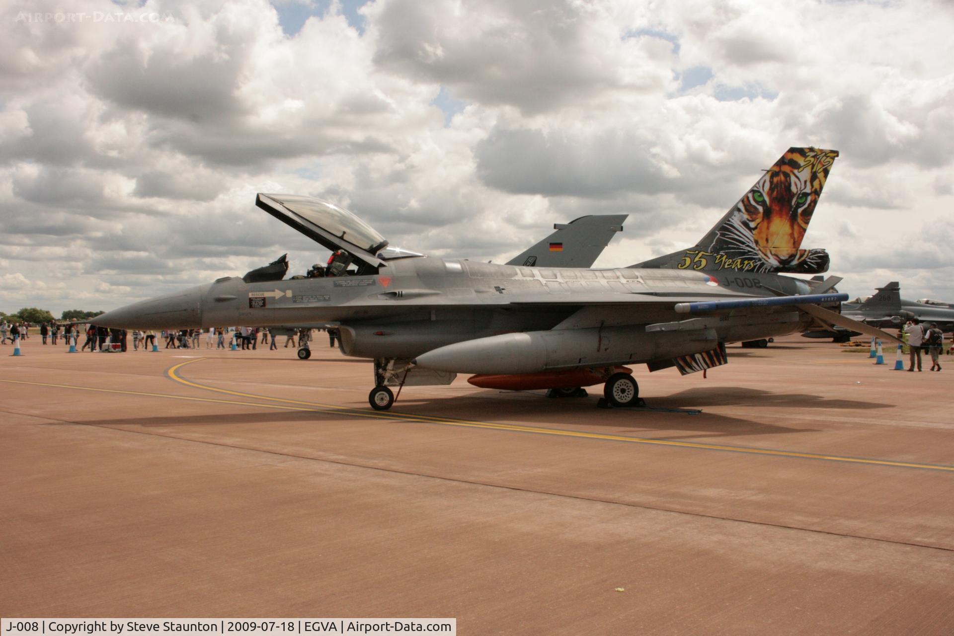 J-008, General Dynamics F-16AM Fighting Falcon C/N 6D-164, Taken at the Royal International Air Tattoo 2009