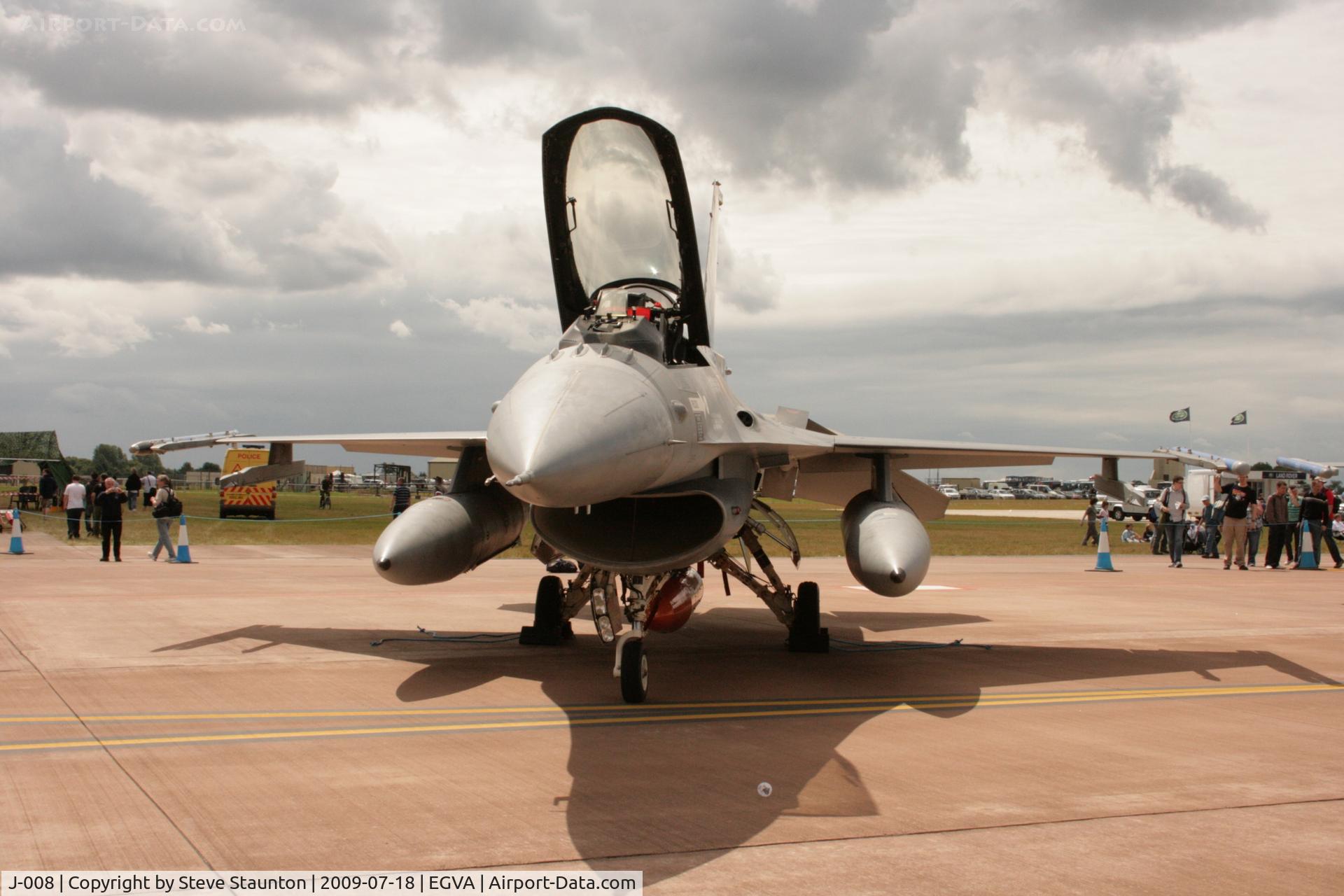 J-008, General Dynamics F-16AM Fighting Falcon C/N 6D-164, Taken at the Royal International Air Tattoo 2009