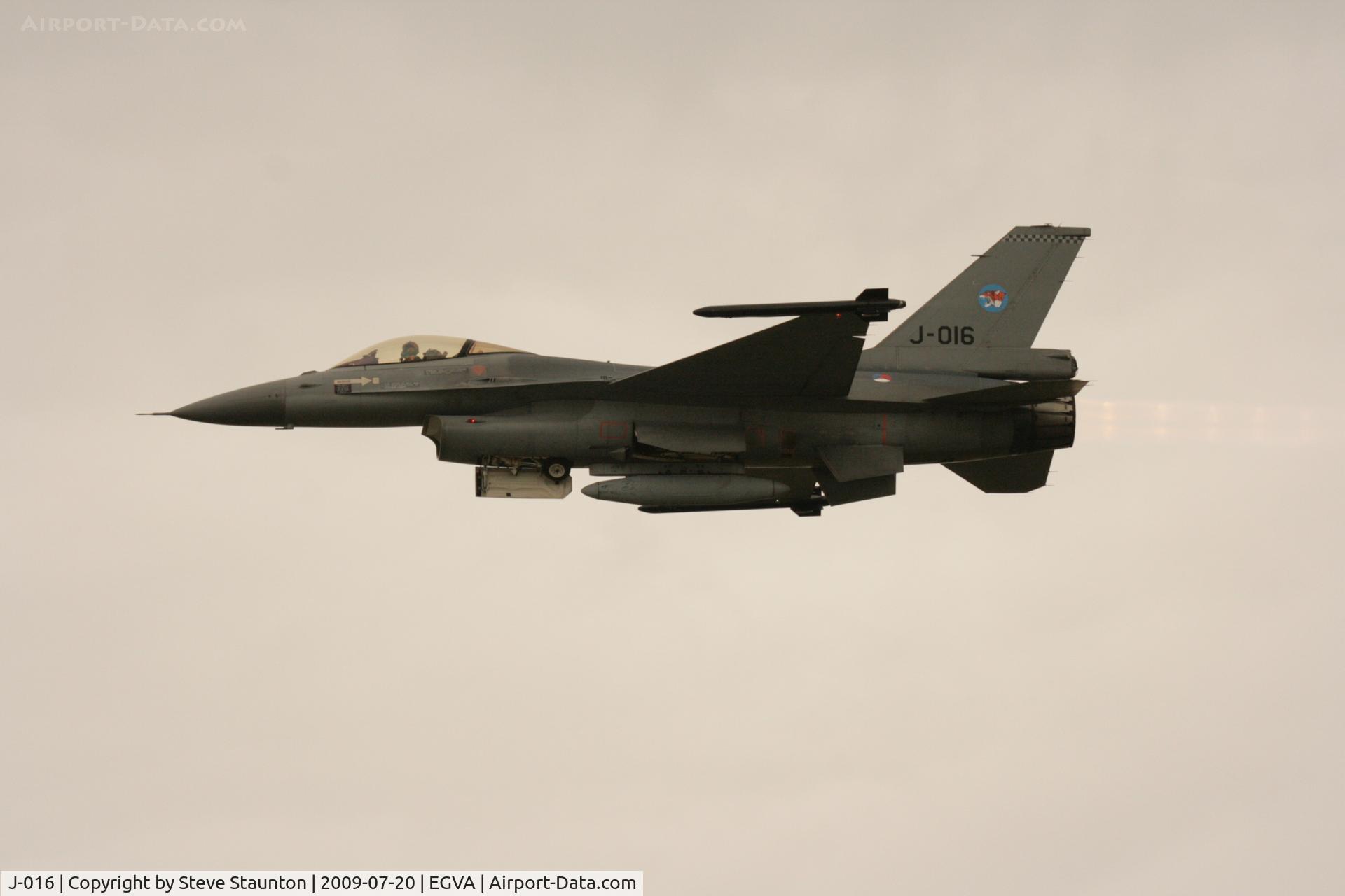J-016, General Dynamics F-16AM Fighting Falcon C/N 6D-172, Taken at the Royal International Air Tattoo 2009