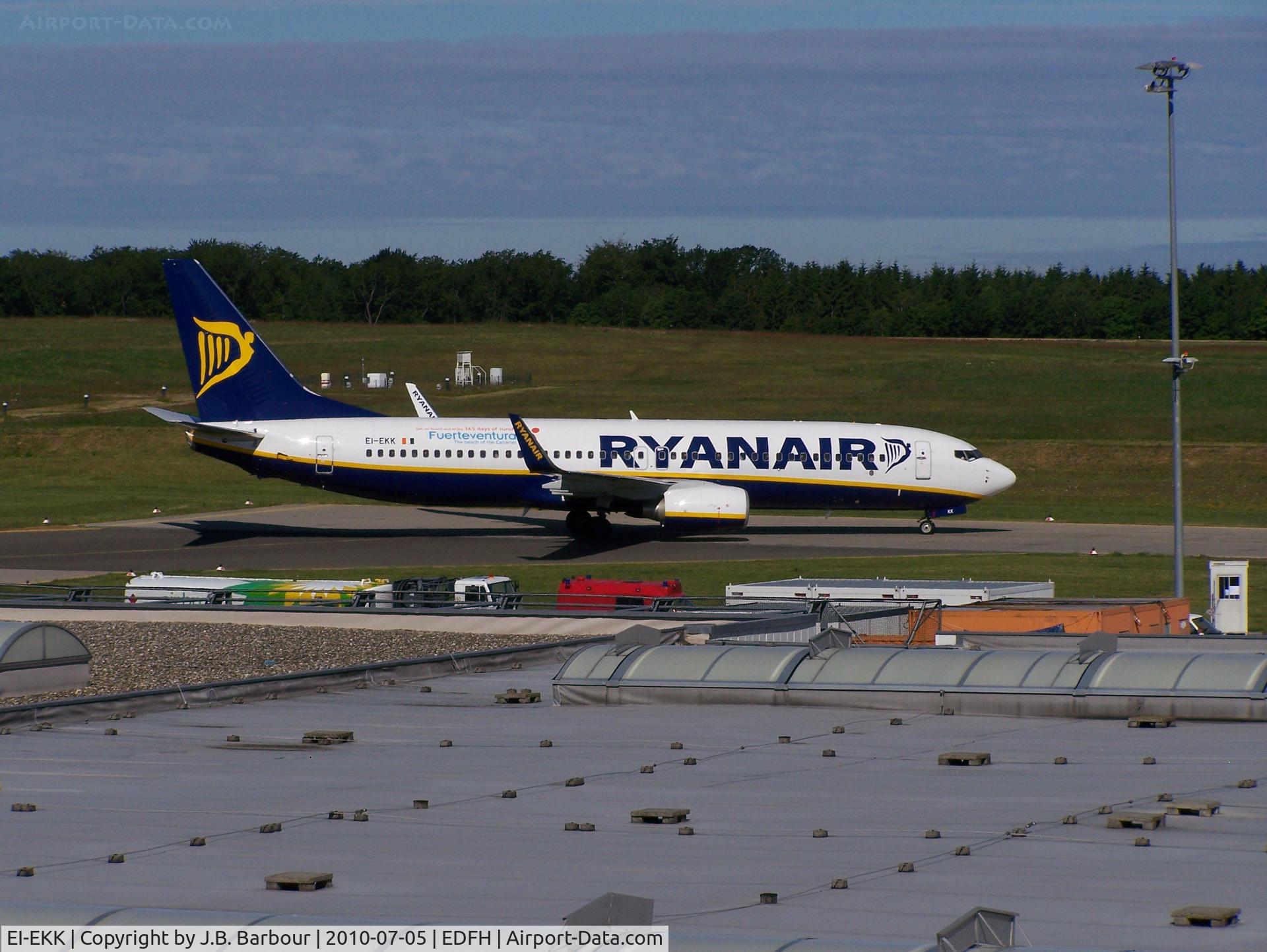 EI-EKK, 2010 Boeing 737-8AS C/N 38500, Arrival from Milan