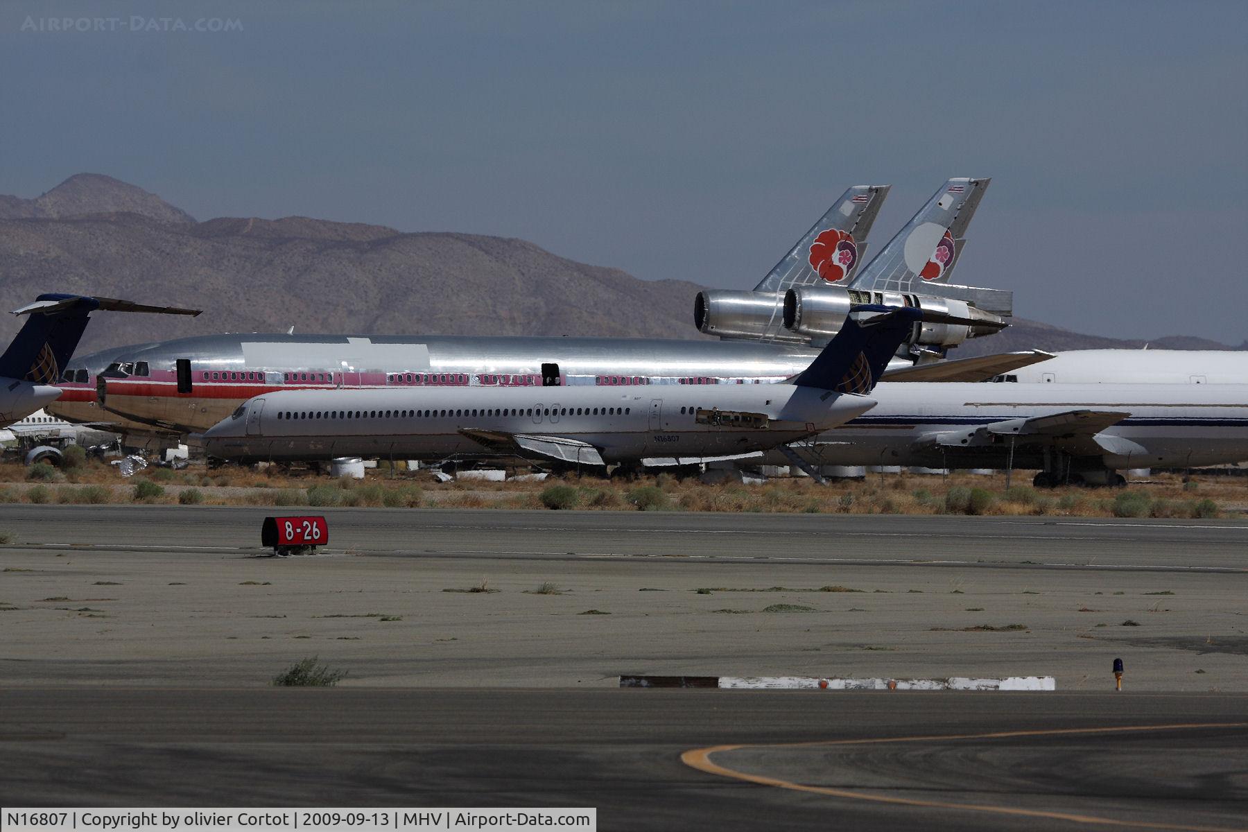 N16807, 1984 McDonnell Douglas MD-82 (DC-9-82) C/N 49261, Now awaiting her fate in Mojave