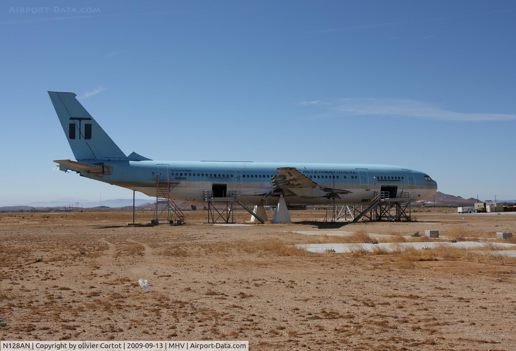 N128AN, 1976 Airbus A300B4-2C C/N 028, easy picture !