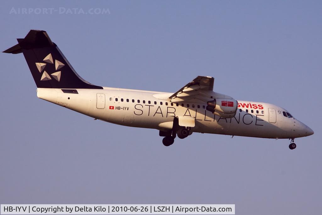 HB-IYV, 2000 British Aerospace Avro 146-RJ100 C/N E3377, SWR [LX] Swiss