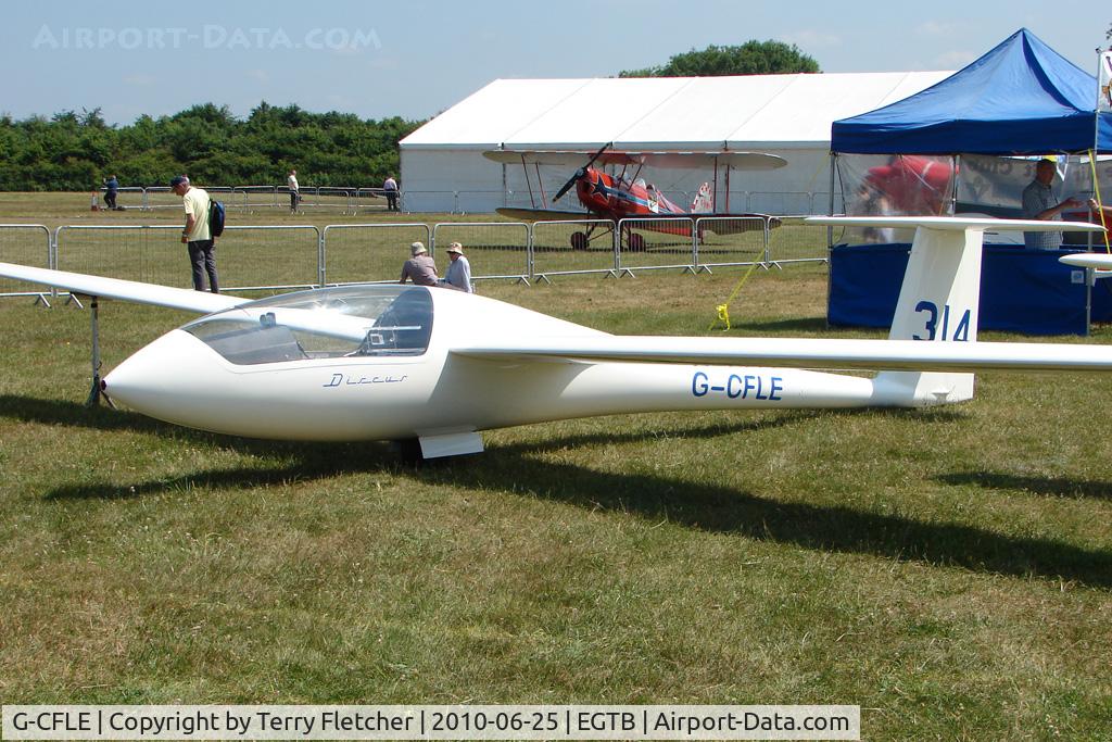 G-CFLE, 1988 Schempp-Hirth Discus b C/N 207, Glider displayed at AeroExpo 2010