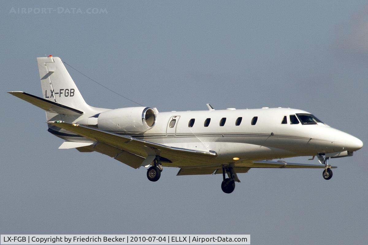 LX-FGB, 2009 Cessna 560 Citation XLS+ C/N 560-6026, short final RW24