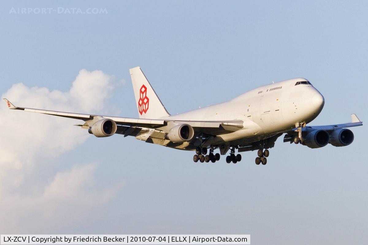LX-ZCV, 1990 Boeing 747-481/BCF C/N 24801, short final RW24