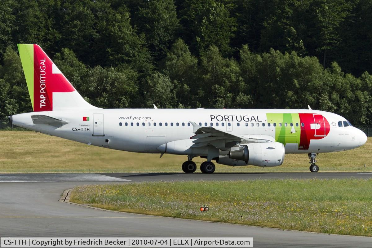 CS-TTH, 1998 Airbus A319-111 C/N 917, line up RW24