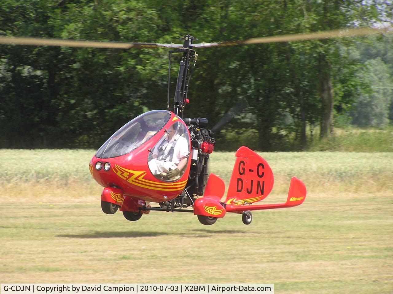 G-CDJN, 2005 RAF 2000 GTX SE C/N PFA G/13-1363, About to touch down at Lower Wasing Farm, Brimpton, UK on 3 July 2010