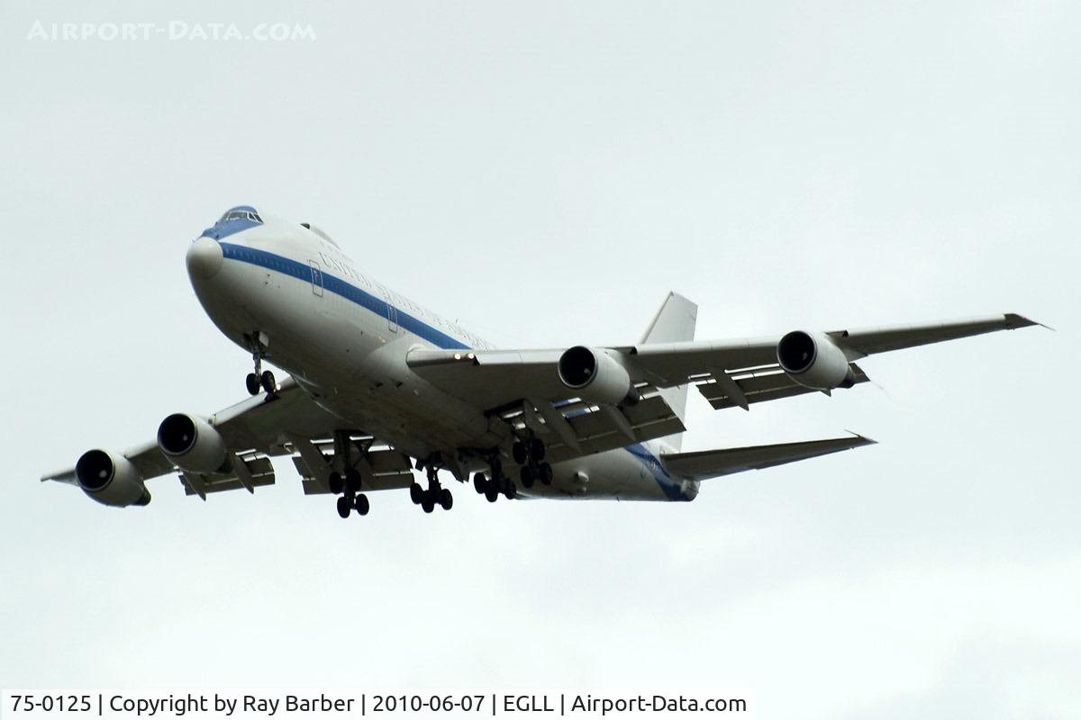 75-0125, 1975 Boeing E-4B C/N 20949, Seen arriving 27R 3 miles out.