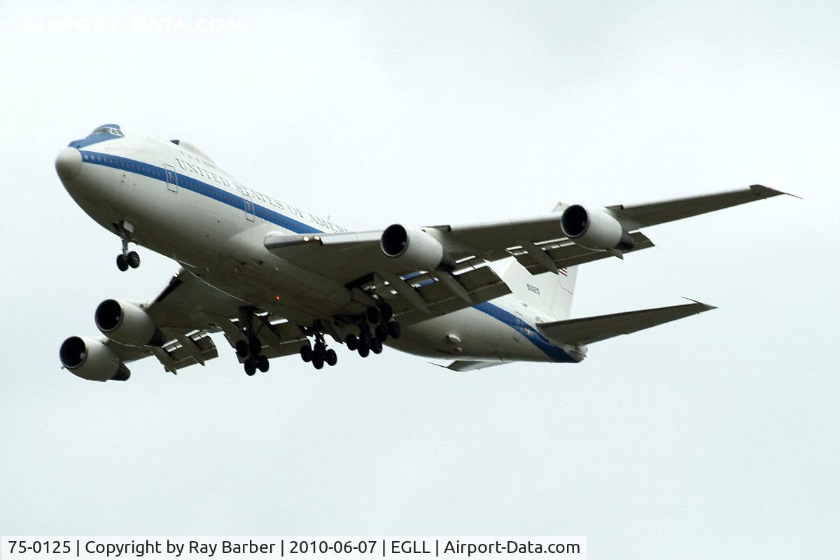 75-0125, 1975 Boeing E-4B C/N 20949, Seen arriving 27R 3 miles out.