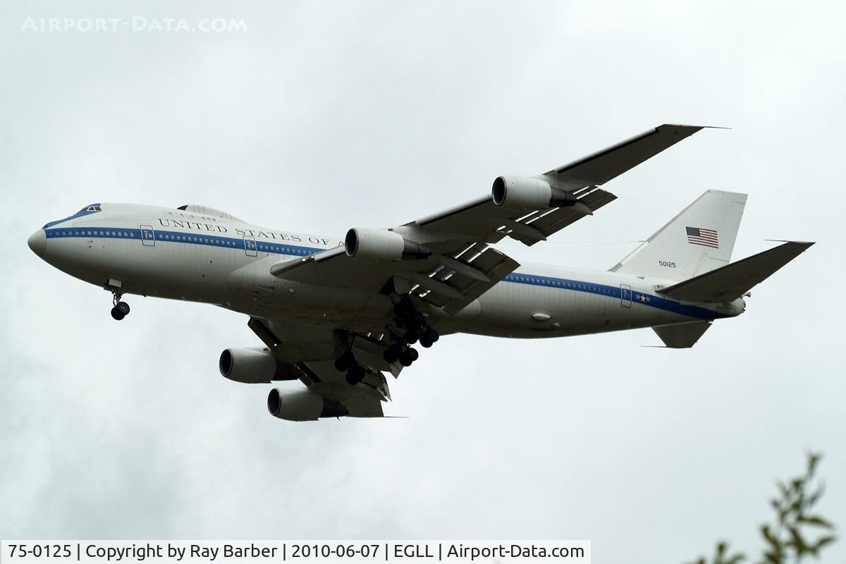 75-0125, 1975 Boeing E-4B C/N 20949, Seen arriving 27R 3 miles out.